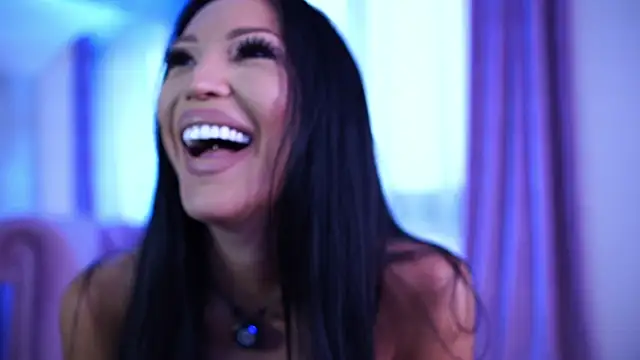 Snapshot of AstridVexxx chatting on 15, 7, 2026 AstridVexxx online show from 15, 7, 2026