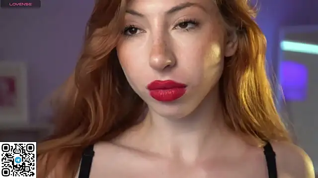 Snapshot of Mia_Daddysgirl_ chatting on 12, 6, 2026 Mia Daddysgirl online show from 12, 6, 2026