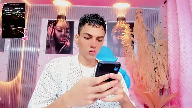 latino boyy  online show from 7, 6, 2026