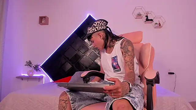 Noah Blaze  online show from 29, 5, 2026