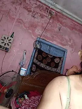 Snapshot of MoonLusty chatting on 5, 6, 2026 MoonLusty online show from 5, 6, 2026