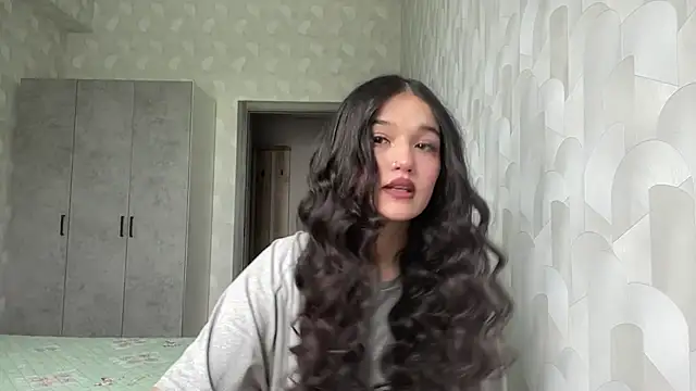 LisetteParajon online show from 11, 6, 2026