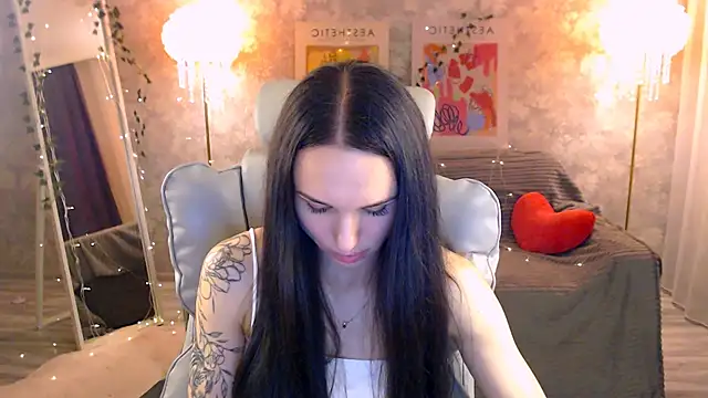 NicoleMerz online show from 21, 6, 2026
