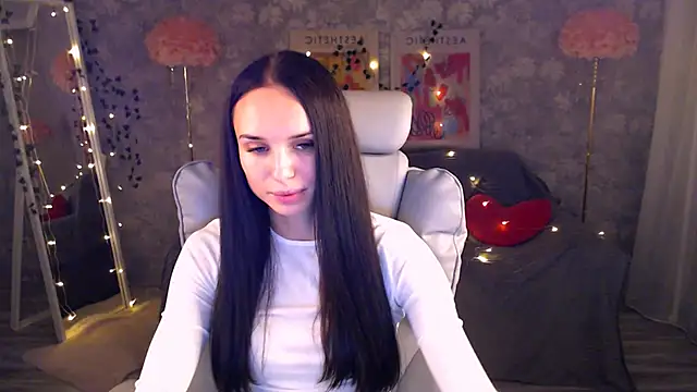 NicoleMerz online show from 30, 6, 2026