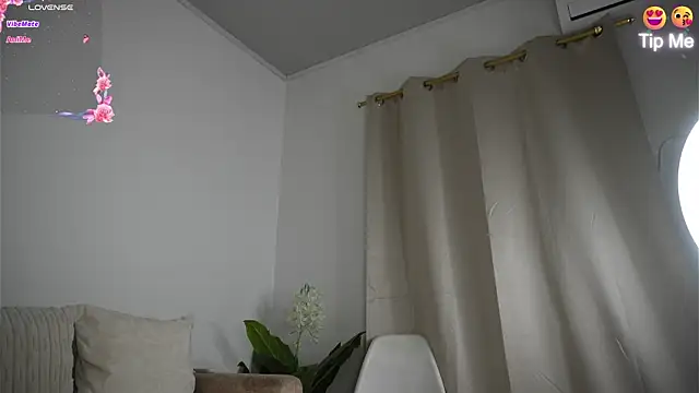 Snapshot of Sweetpussyhot_ chatting on 24, 6, 2026 Sweetpussyhot online show from 24, 6, 2026