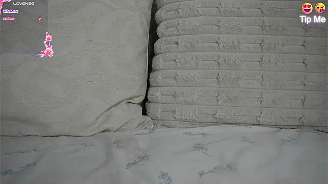 Snapshot of Sweetpussyhot_ chatting on 4, 7, 2026 Sweetpussyhot online show from 4, 7, 2026