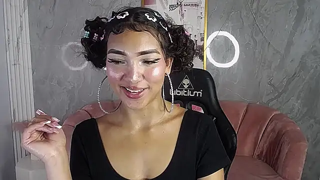 Snapshot of CamilaVixen_ch chatting on 30, 5, 2026 CamilaVixen ch online show from 30, 5, 2026