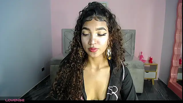 Snapshot of CamilaVixen_ch chatting on 25, 6, 2026 CamilaVixen ch online show from 25, 6, 2026