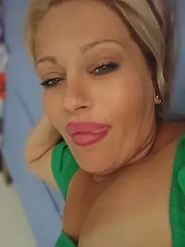 Snapshot of brenda121 chatting on 7, 7, 2026 brenda121 online show from 7, 7, 2026