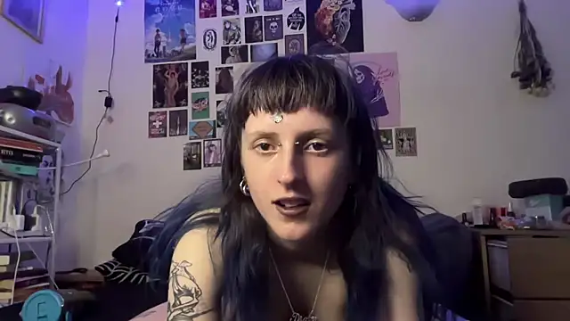 Snapshot of batzy666 chatting on 6, 6, 2026 batzy666 online show from 6, 6, 2026