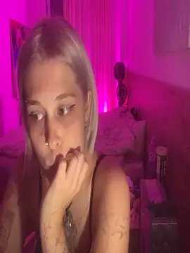 Snapshot of Ella_Bloom chatting on 28, 5, 2026 Ella Bloom online show from 28, 5, 2026