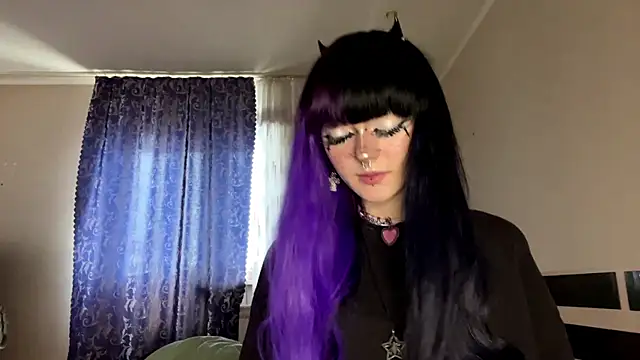 HolyCute online show from 12, 6, 2026