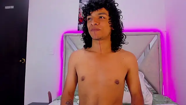 Lucas cruz1 online show from 4, 7, 2026