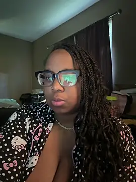 Snapshot of layitinme chatting on 12, 6, 2026 layitinme online show from 12, 6, 2026