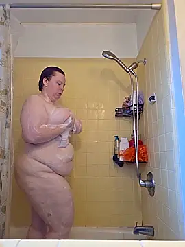 Snapshot of thiccgamer chatting on 29, 5, 2026 thiccgamer online show from 29, 5, 2026
