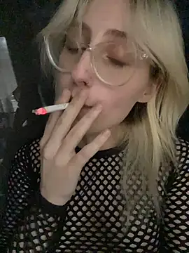 Snapshot of xp_blondie chatting on 21, 6, 2026 xp blondie online show from 21, 6, 2026