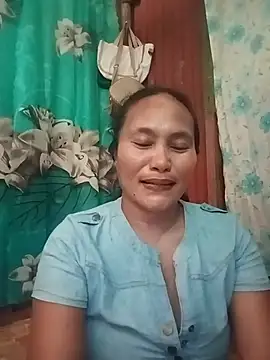 Snapshot of Queenslay chatting on 12, 7, 2026 Queenslay online show from 12, 7, 2026