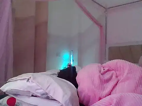 Xannaxx  online show from 15, 7, 2026