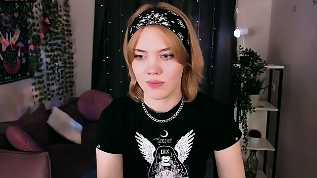 Milena Stasym online show from 17, 6, 2026