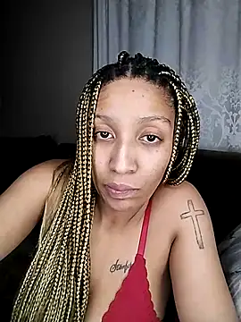 Snapshot of lunatemp chatting on 24, 6, 2026 lunatemp online show from 24, 6, 2026