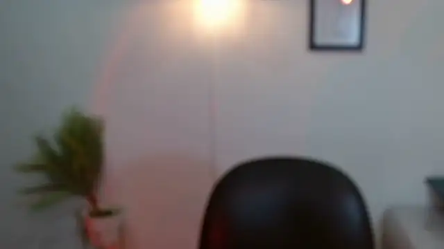 Snapshot of Tiffany_Bu chatting on 2, 7, 2026 Tiffany Bu online show from 2, 7, 2026