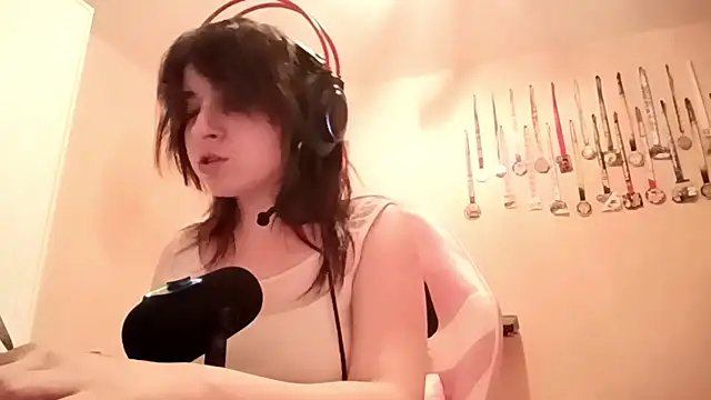 bunnyhoneylovehands online show from 9, 6, 2026