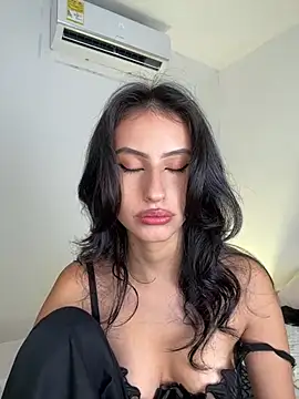 Zoe Mrlx online show from 9, 6, 2026