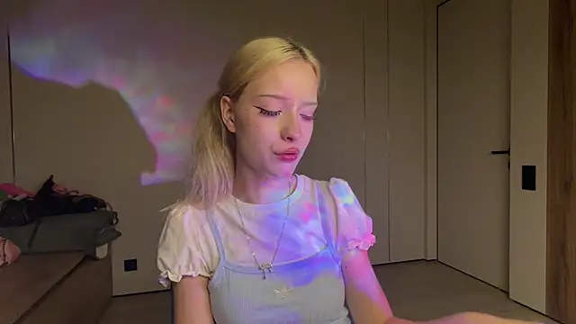 Snapshot of Anny_qte chatting on 22, 6, 2026 Anny qte online show from 22, 6, 2026