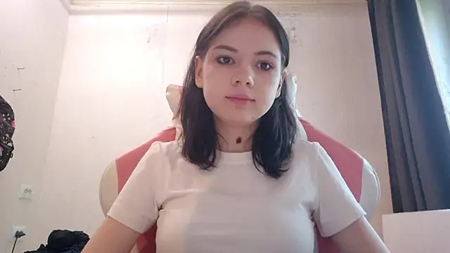 MilaTease online show from 1, 6, 2026