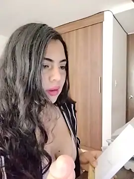 Roxxy Sade online show from 7, 6, 2026
