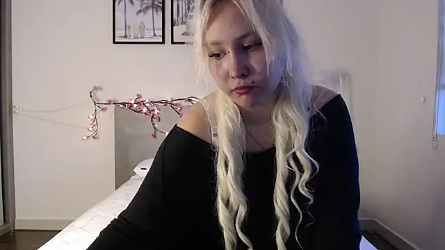 Snapshot of Martela_meri chatting on 13, 6, 2026 Martela meri online show from 13, 6, 2026