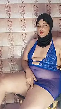 Snapshot of LenaQPeach chatting on 28, 6, 2026 LenaQPeach online show from 28, 6, 2026