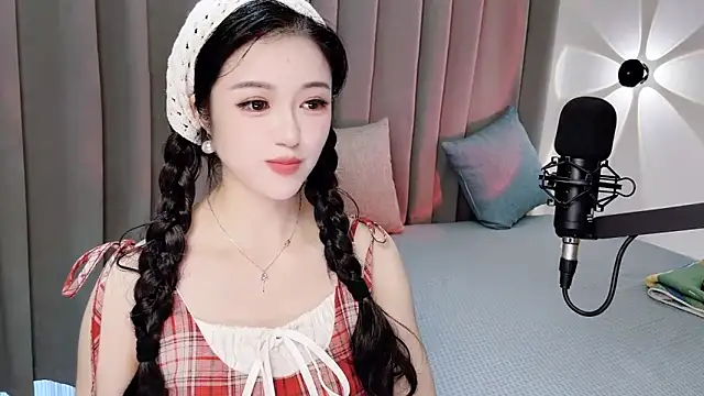 Snapshot of Momo-Wow chatting on 19, 6, 2026 Momo-Wow online show from 19, 6, 2026