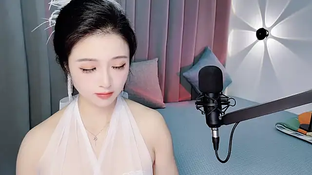 Snapshot of Momo-Wow chatting on 23, 6, 2026 Momo-Wow online show from 23, 6, 2026