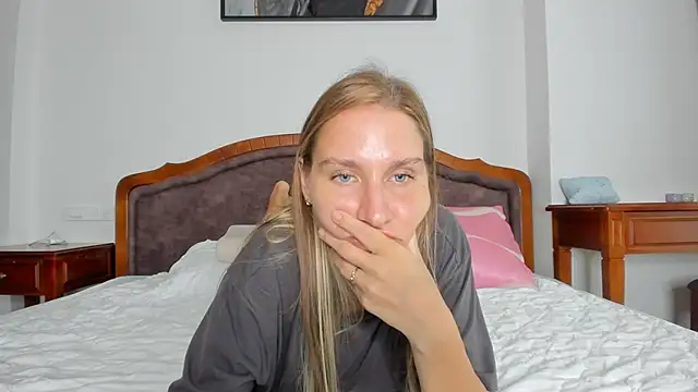 SofiClimbing online show from 9, 11, 2025