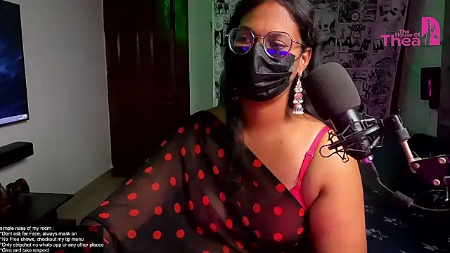 Snapshot of thea_rachel chatting on 7, 7, 2026 thea rachel online show from 7, 7, 2026