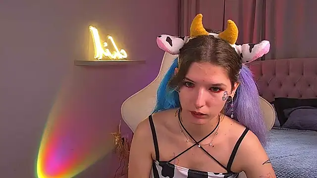 Snapshot of Lain_Root chatting on 8, 7, 2026 Lain Root online show from 8, 7, 2026