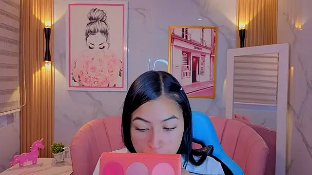 lia x a online show from 13, 6, 2026