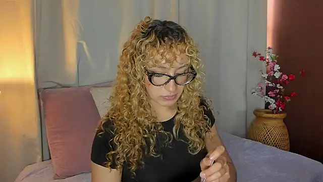 Snapshot of sensual_fer chatting on 9, 6, 2026 sensual fer online show from 9, 6, 2026