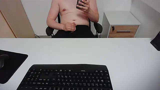 Snapshot of NightShadee2 chatting on 2, 6, 2026 NightShadee2 online show from 2, 6, 2026