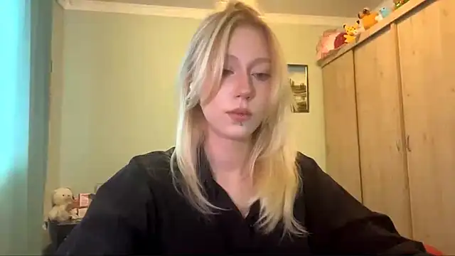 Snapshot of BossedFrog chatting on 29, 6, 2026 BossedFrog online show from 29, 6, 2026