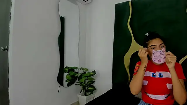 Snapshot of Mila_petiteasm chatting on 26, 6, 2026 Mila petiteasm online show from 26, 6, 2026