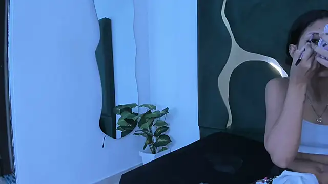 Snapshot of Mila_petiteasm chatting on 4, 7, 2026 Mila petiteasm online show from 4, 7, 2026
