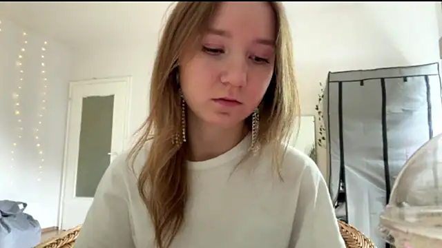 Snapshot of smalllisa chatting on 5, 6, 2026 smalllisa online show from 5, 6, 2026
