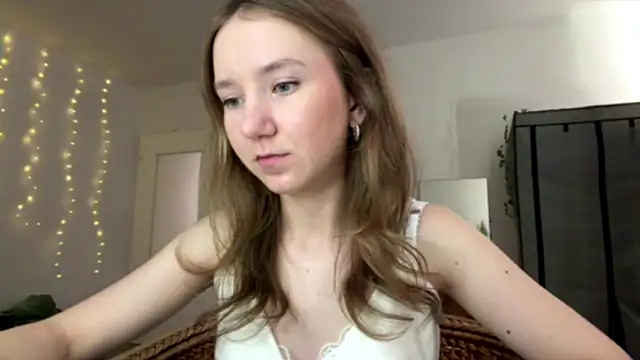 Snapshot of smalllisa chatting on 24, 6, 2026 smalllisa online show from 24, 6, 2026
