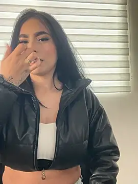 Sara fernandez- online show from 9, 6, 2026