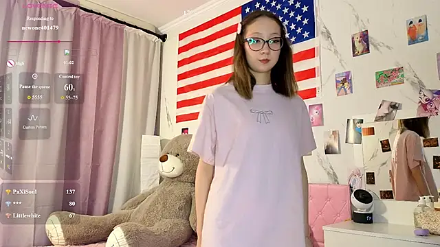 Karolinacreamm online show from 22, 6, 2026