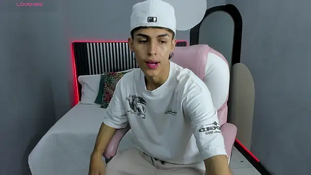 Axel Mendozaa online show from 24, 6, 2026