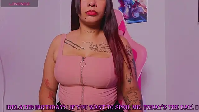 Snapshot of Selena_Grey1 chatting on 6, 7, 2026 Selena Grey1 online show from 6, 7, 2026
