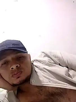 Snapshot of EnzoDesire chatting on 13, 7, 2026 EnzoDesire online show from 13, 7, 2026